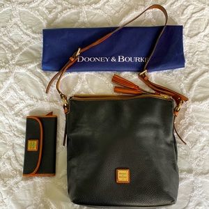 Dooney & Bourke Purse & Wallet